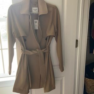Abercrombie & Fitch Trench